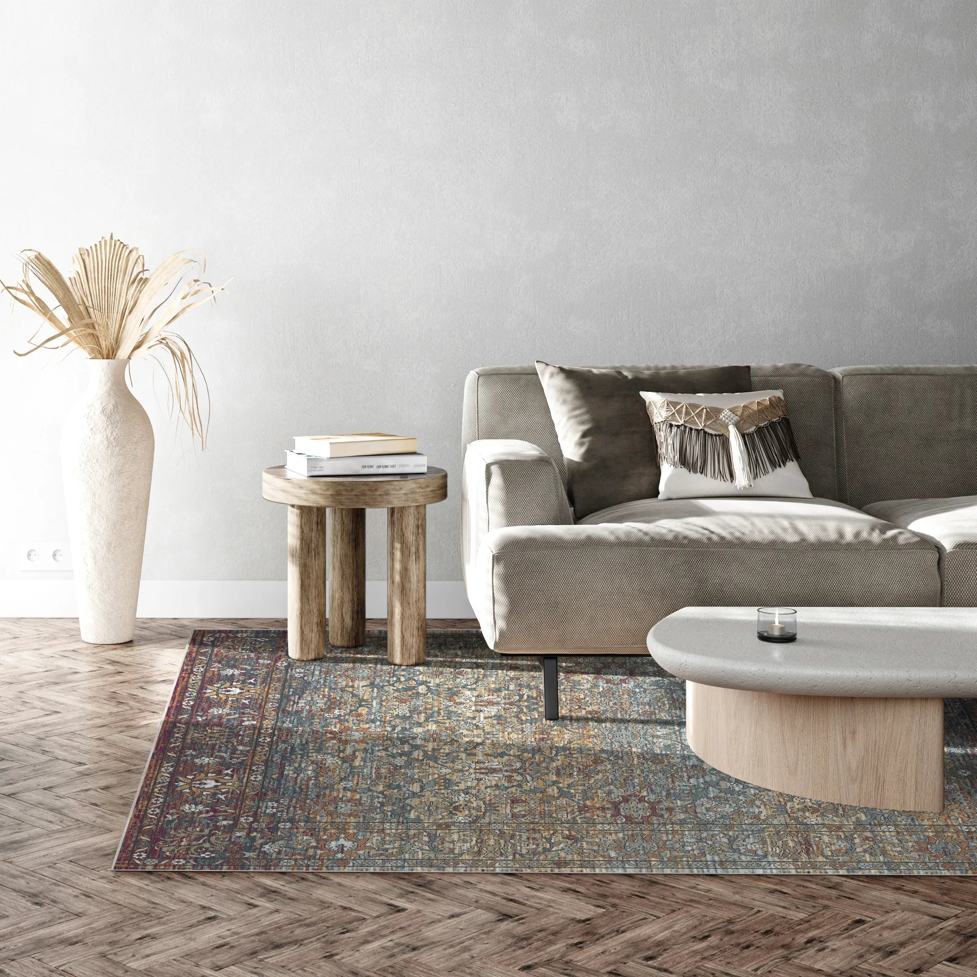 Antiker Teppich mit Mehrfarbigem Wiesenblumenmuster