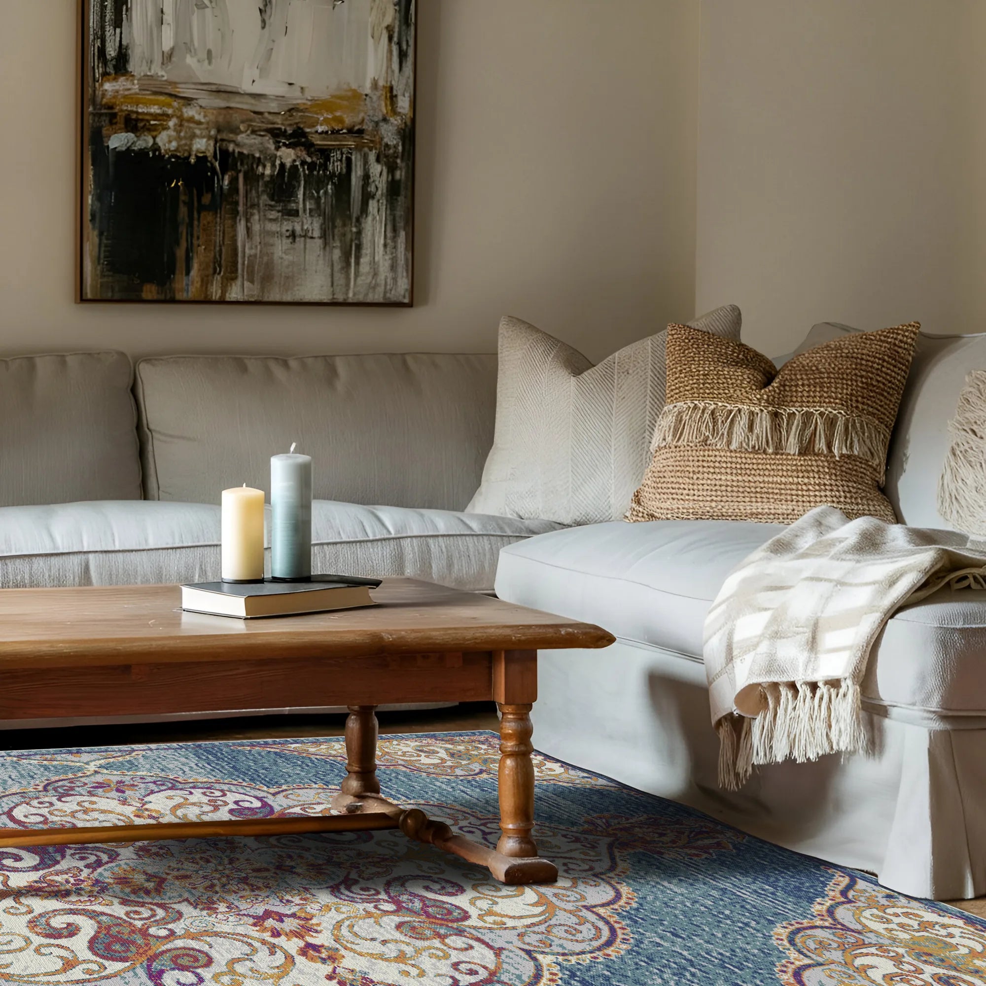 Medaillonteppich mit Indigo Rollwerk