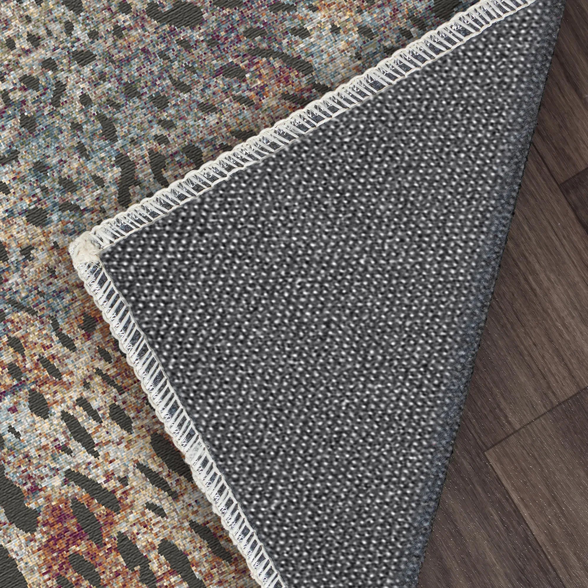 Bohemianischer Leoparden Teppich im Used-Look