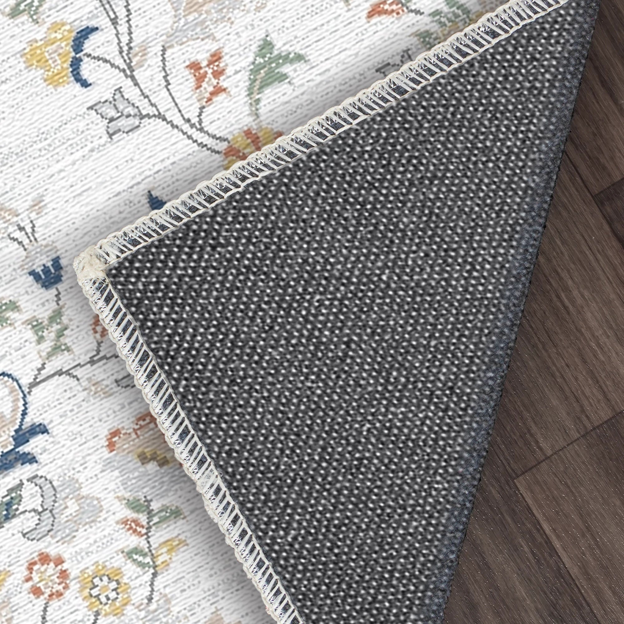 Ätherischer Medaillon Blumenteppich