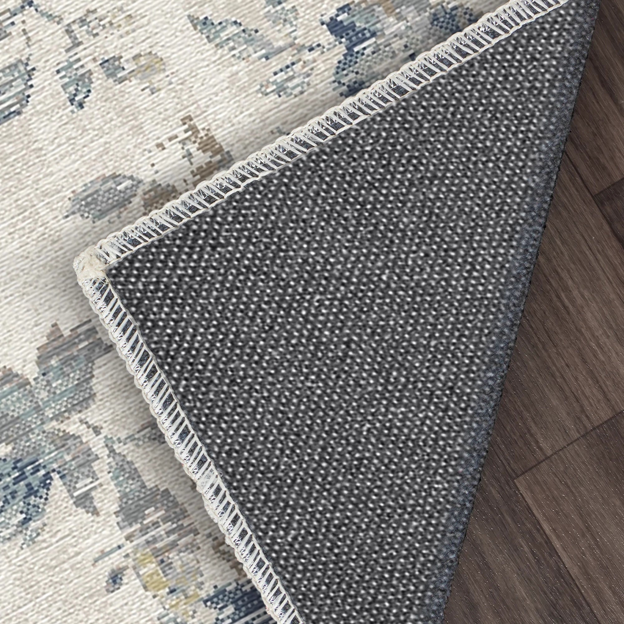 Vintage Teppich mit Malerischem Blauem Blumenmuster