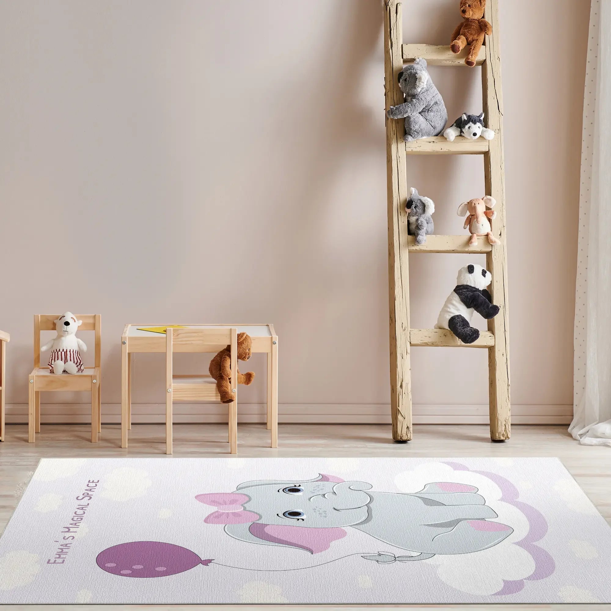 Magischer Elefant mit Ballon | Personalisierbarer Teppich