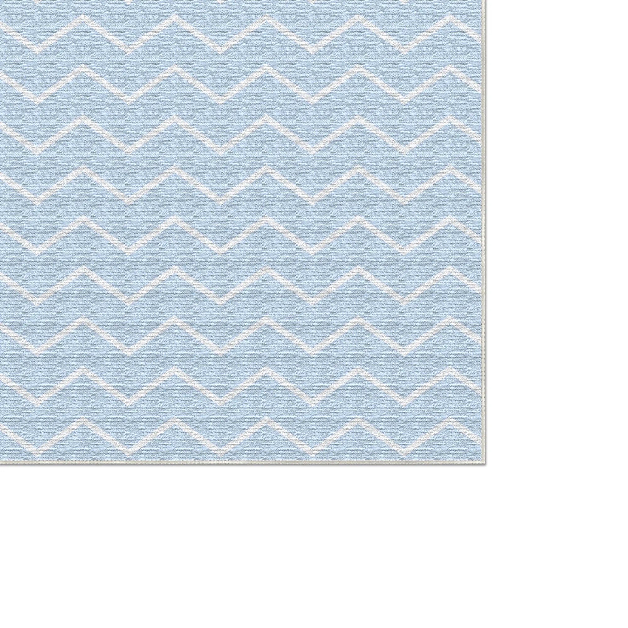 Waschbarer Hellblauer Chevron-Teppich