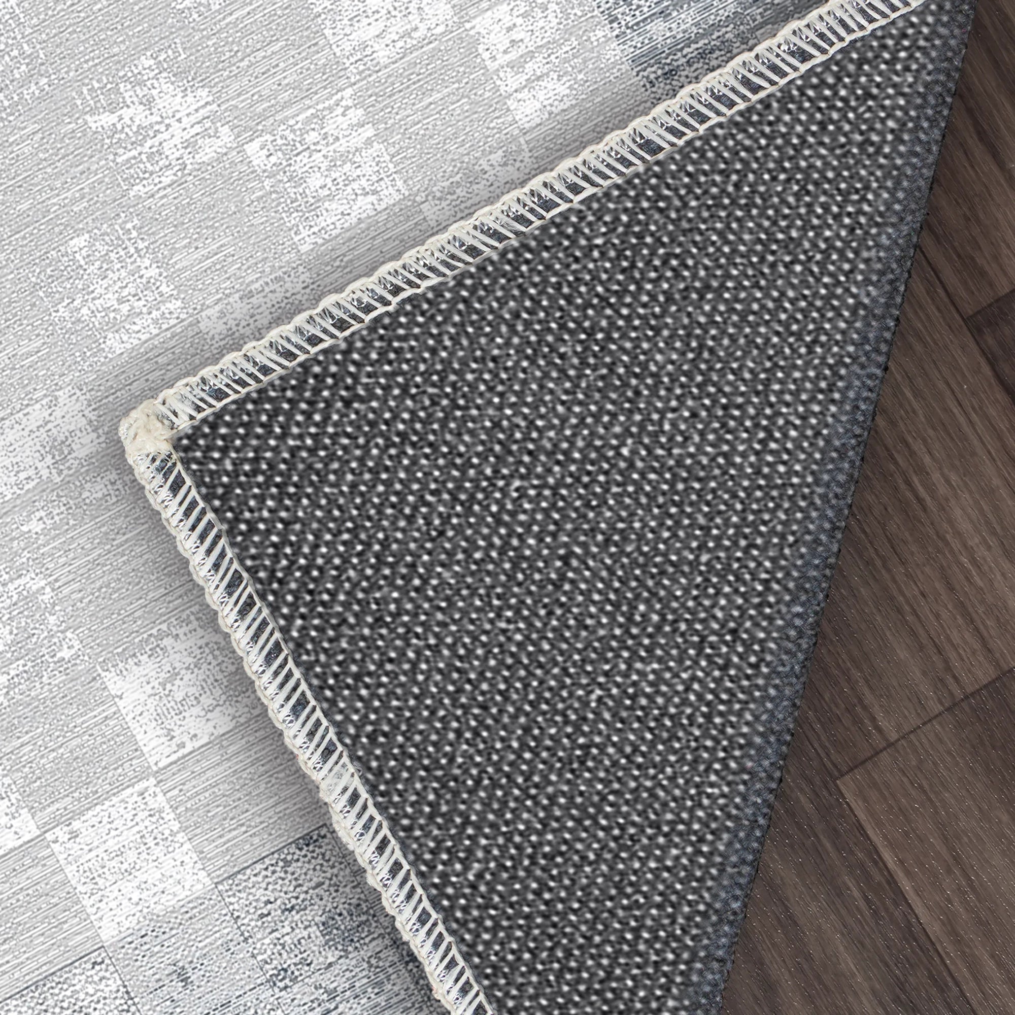 Abstrakter Teppich mit Silbernem Mosaikrand