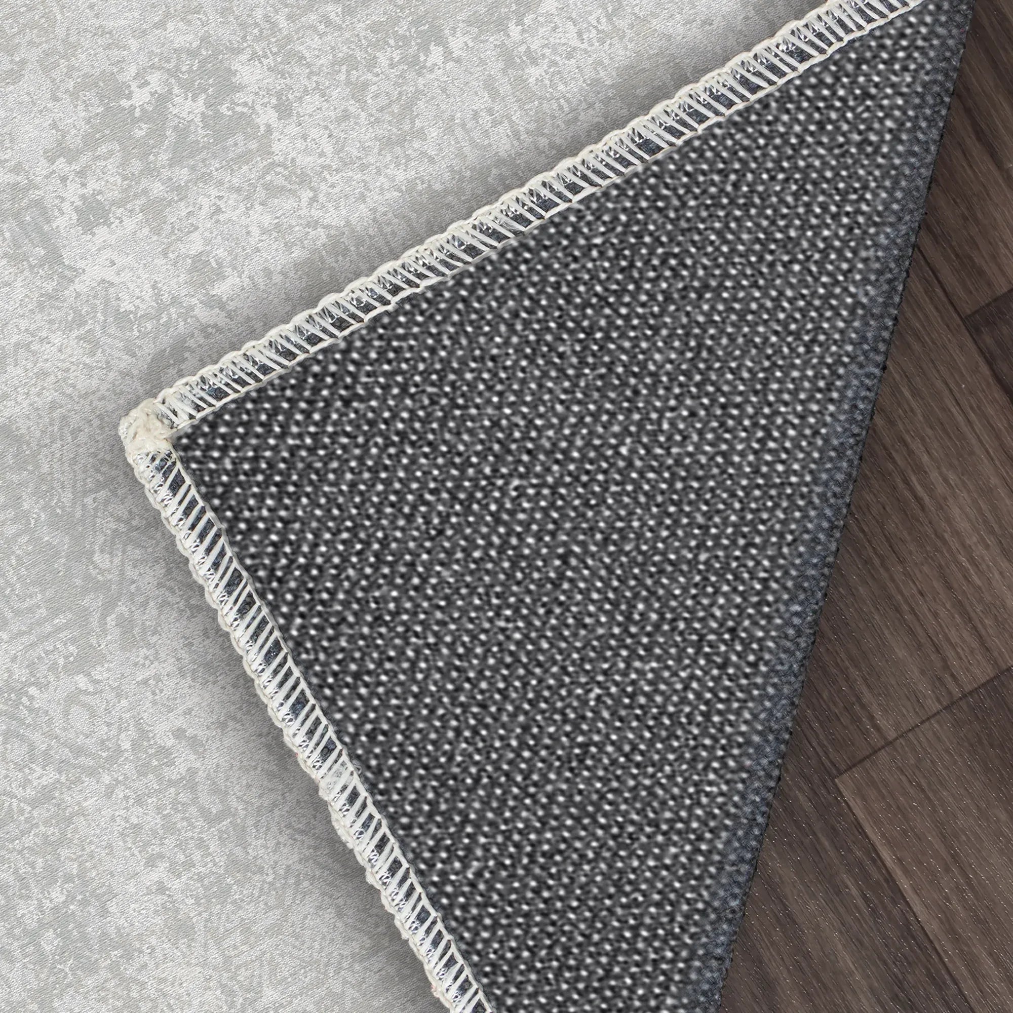 Silberner Mosaik Stammesteppich