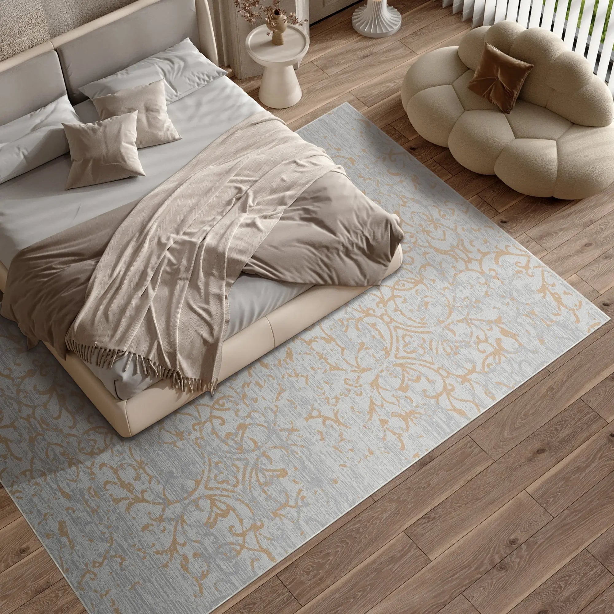 Gilded Bloom Abgenutzter Teppich