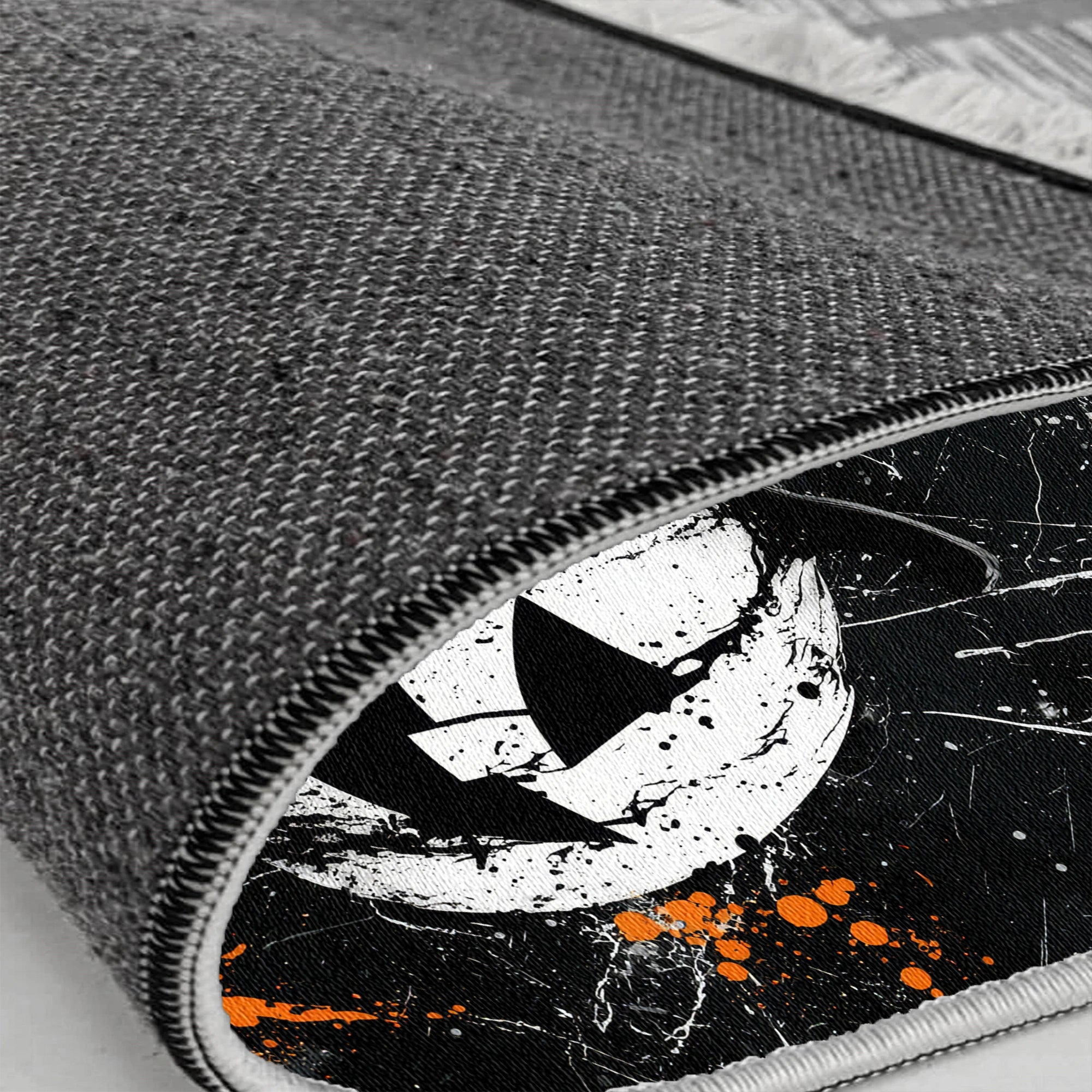 Halloween-Teppich mit Kürbis-Spritzmuster